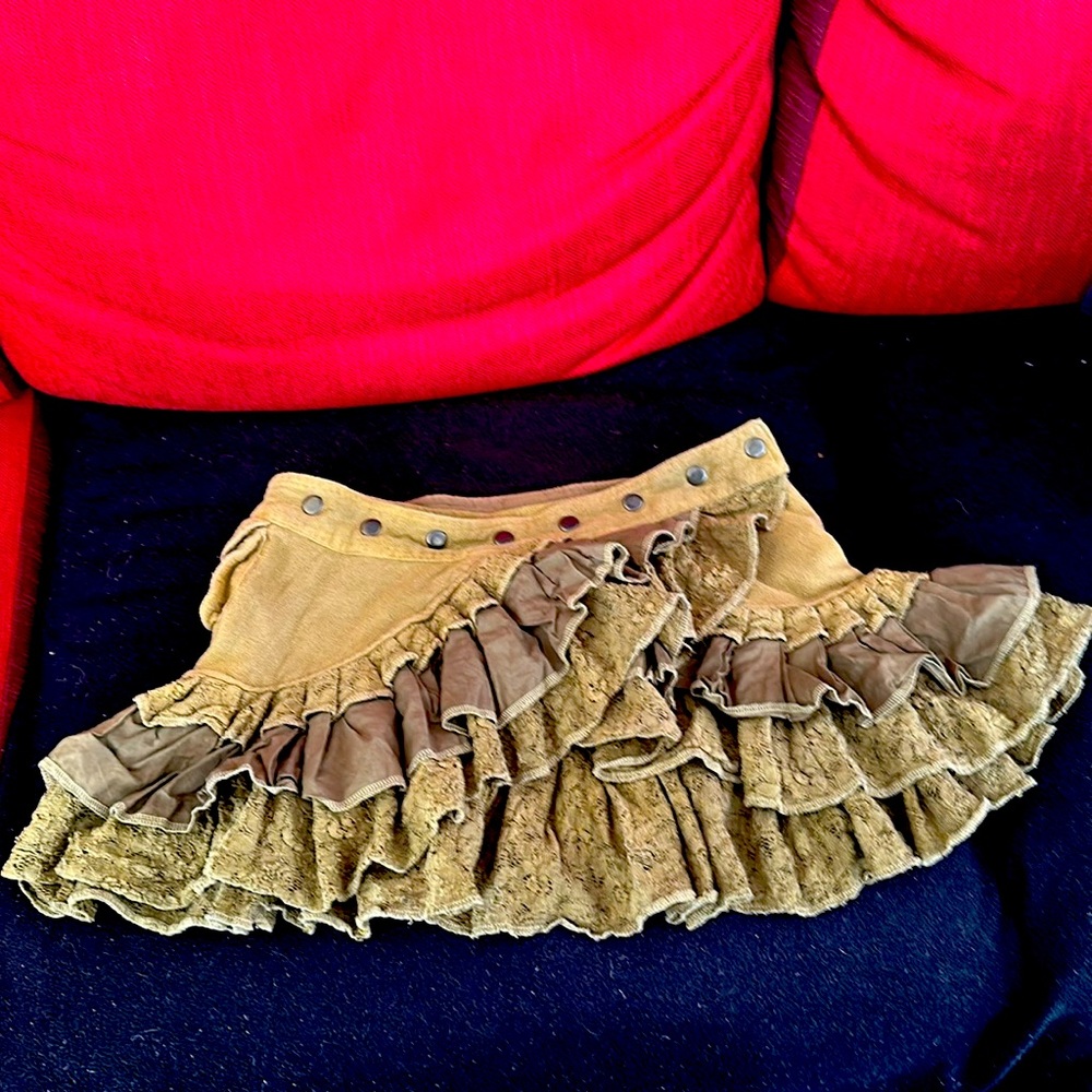 Mishu brand brown/olive ruffle skirt with adjustable snap closure